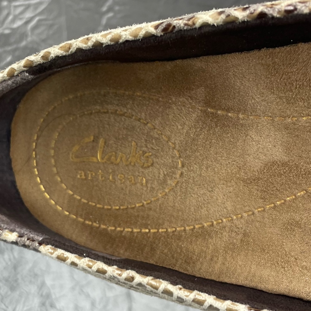 Clarks Artisan Gray Leather Slip On, Ballet Flats - image 6